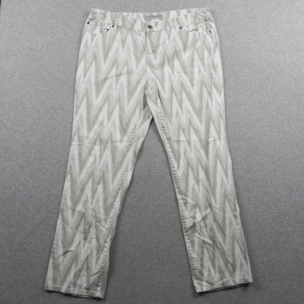 Chico's Platinum Denim Jeans Womens 2.5 The Ultimate Fit Slim Leg White Zig Zag